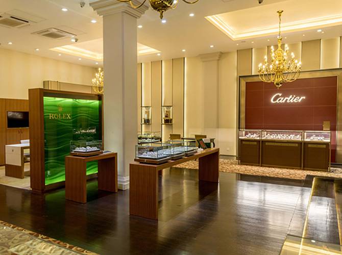 Chatham Luxury Flagship Boutique